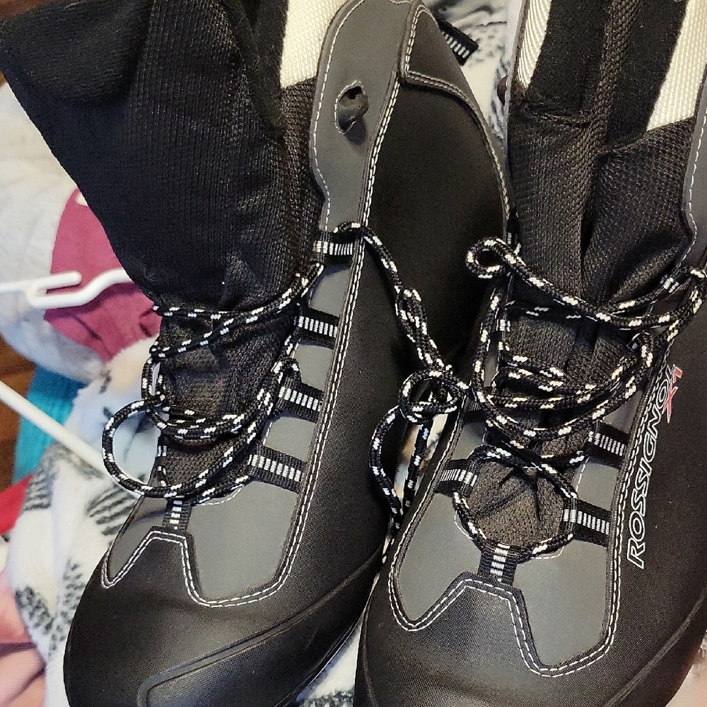 Rossignol Black and Gray Winter Boots